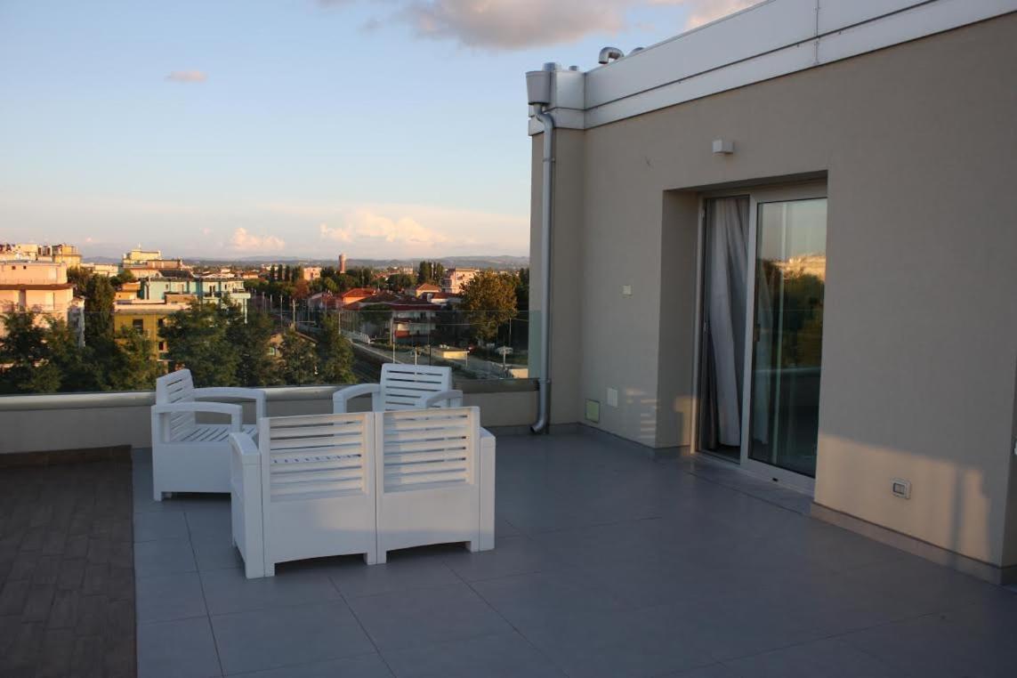 Residence Hotel Albachiara Rimini Bagian luar foto