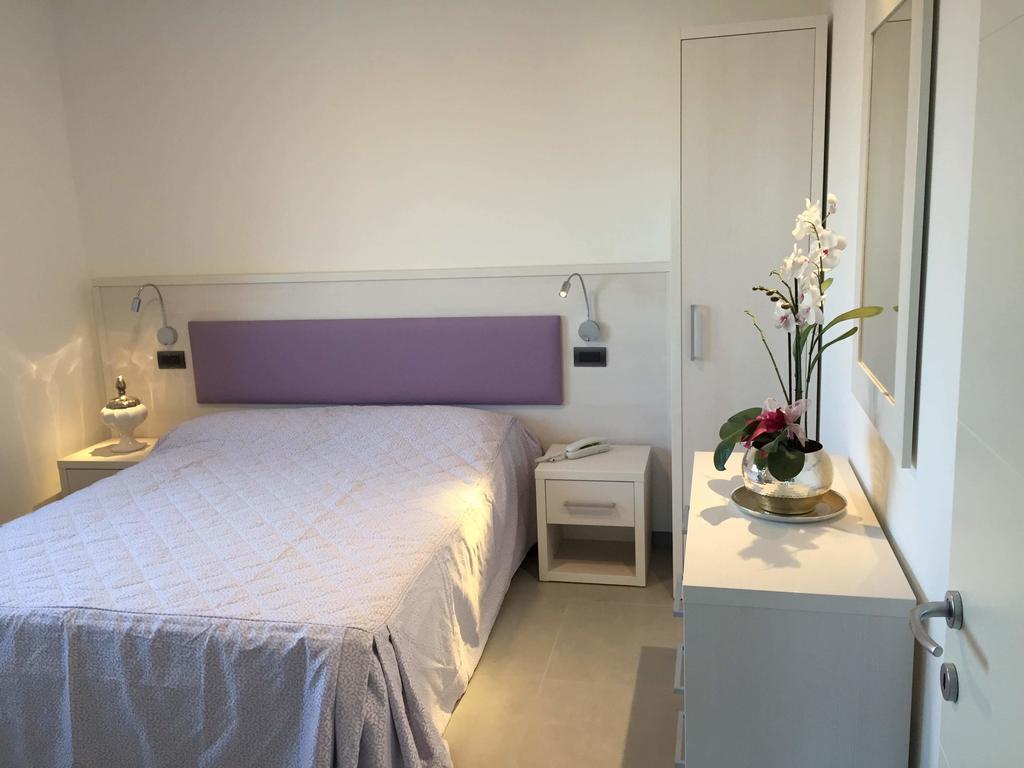 Residence Hotel Albachiara Rimini Bagian luar foto