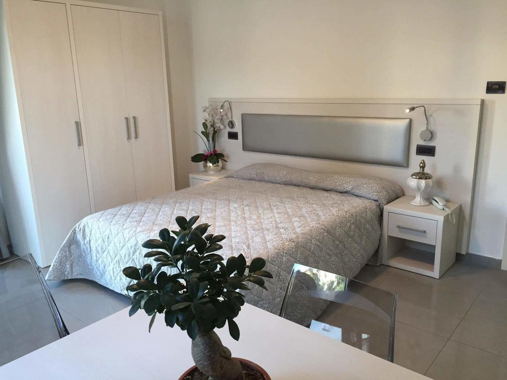 Residence Hotel Albachiara Rimini Ruang foto