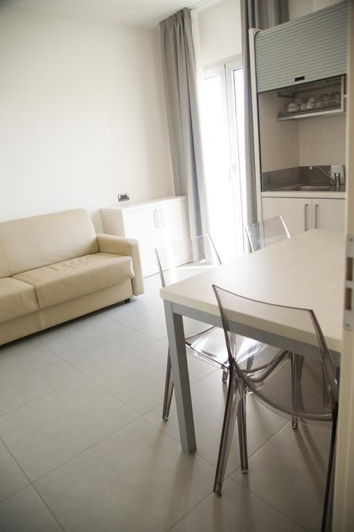 Residence Hotel Albachiara Rimini Bagian luar foto