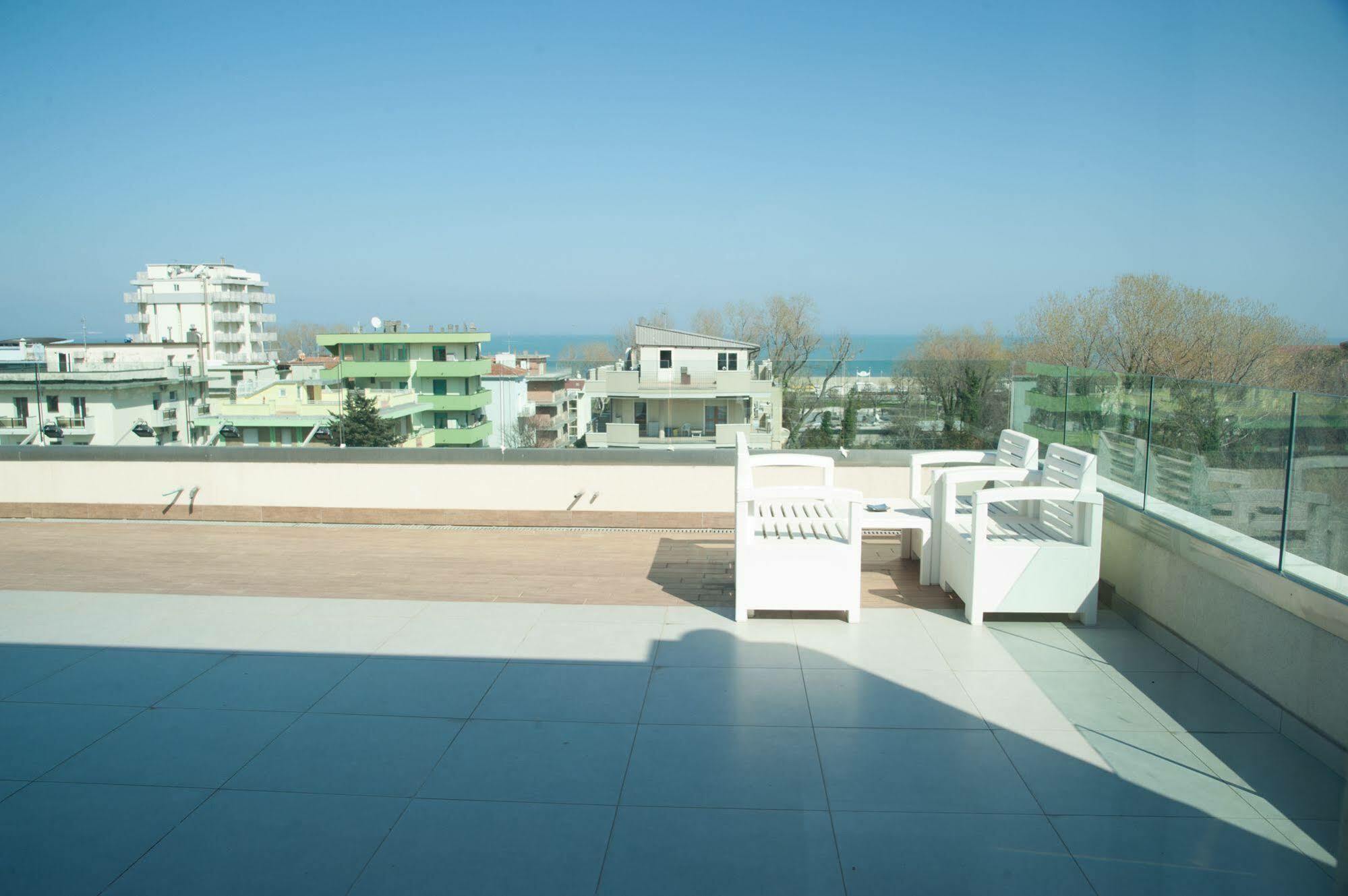 Residence Hotel Albachiara Rimini Bagian luar foto