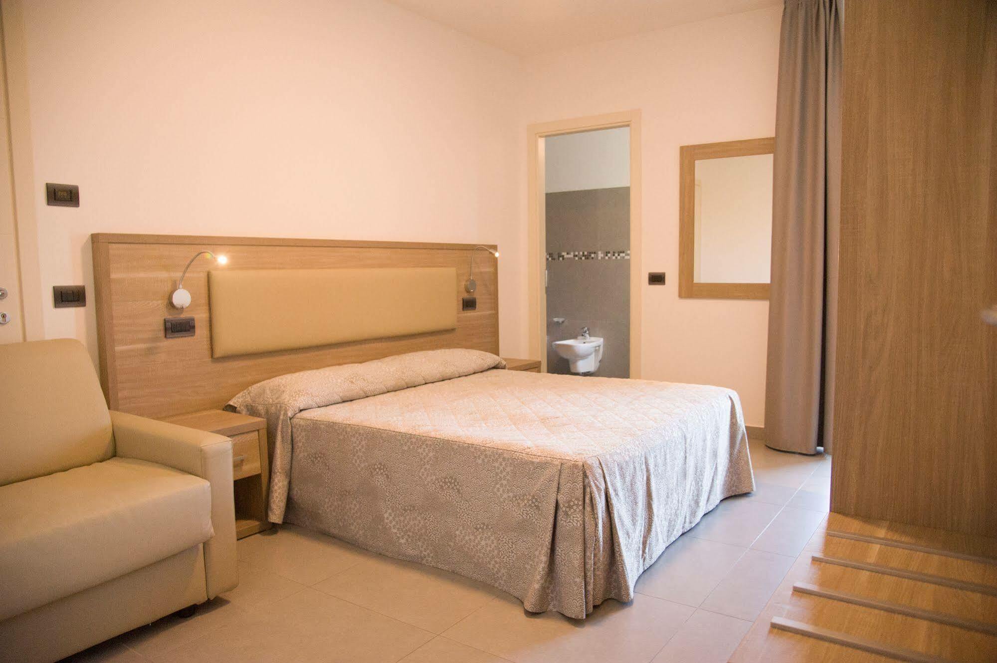 Residence Hotel Albachiara Rimini Bagian luar foto