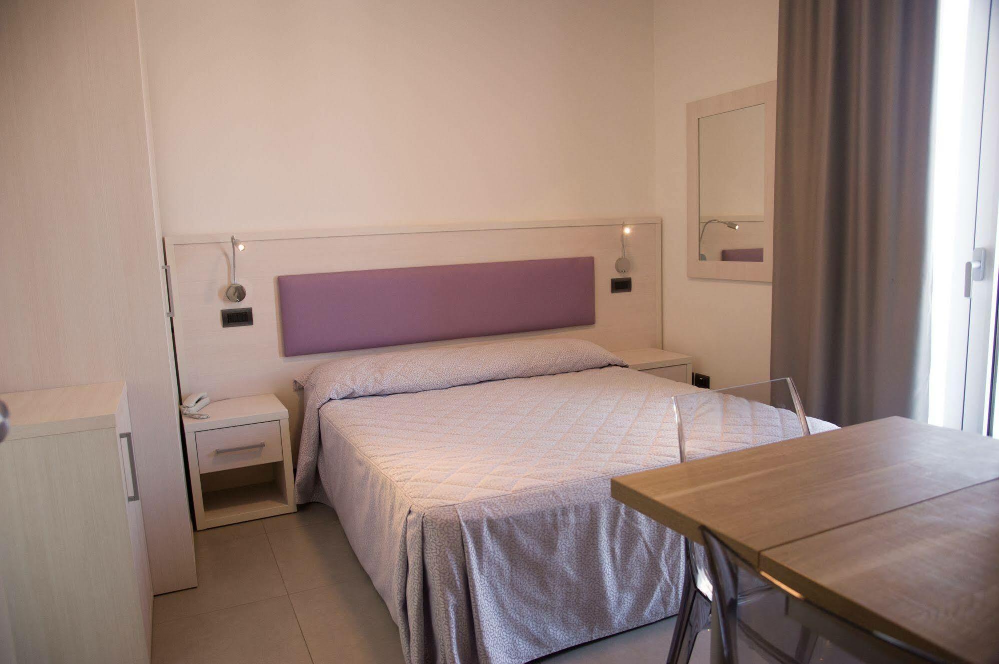 Residence Hotel Albachiara Rimini Bagian luar foto