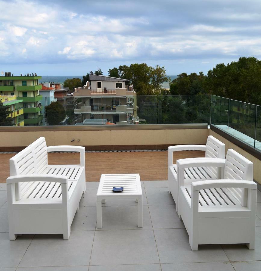 Residence Hotel Albachiara Rimini Bagian luar foto